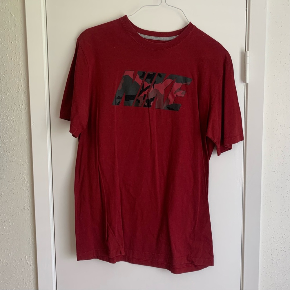 Nike Men's Dark Red Camo Logo Tee
